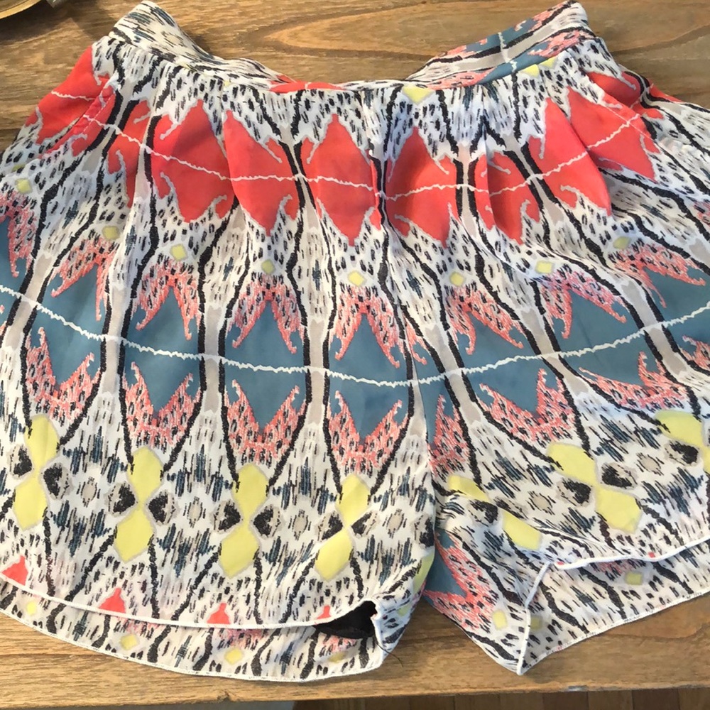 Cute Flowy Pattern Shorts